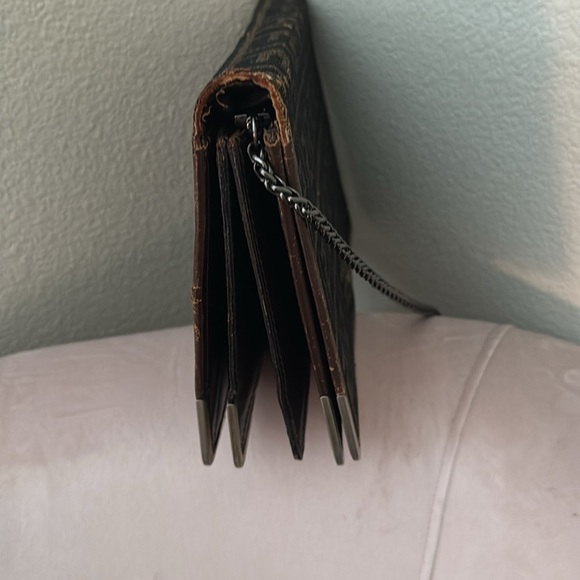 Vintage Fendi envelope clutch with added chain strap - Picture 4 of 4